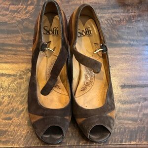 SOFFT Women's Brown Suede Peep Toe Shoes